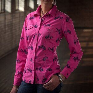 Barnfly Buckin horse in magenta pink N07192502